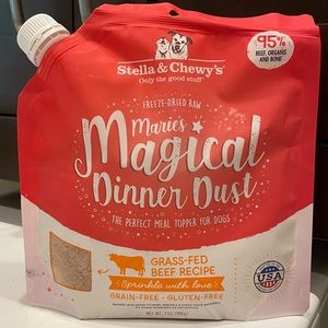 Stella & chewy freeze-dried raw magical dinner dust meal topper. Grass fed beef
